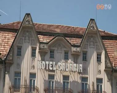 Heteken belül helyreállítják a Savaria Nagyszálló tetejét Heteken belül helyreállítják a Savaria Nagyszálló tetejét