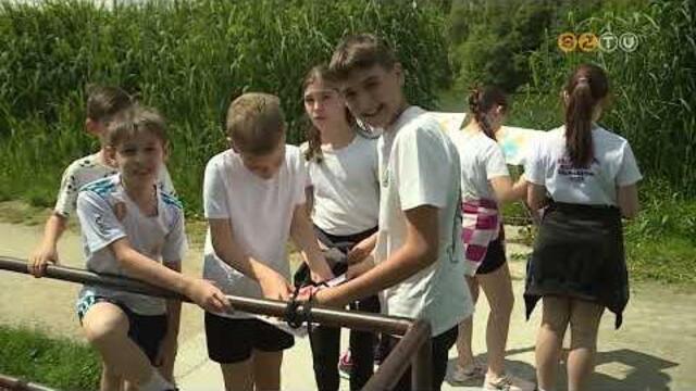 Gyerekzsivajtól volt hangos a Csónakázó-tó és környéke Gyerekzsivajtól volt hangos a Csónakázó-tó és környéke