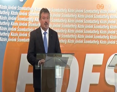 A f�ld, az ak�c �s a p�linkaf�z�s v�delm�ben