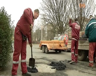 K�ty�z�si munk�t v�gez a v�rosban a SZOVA