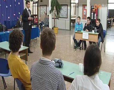 V�z Vil�gnapi vet�lked�t rendeztek Oladon