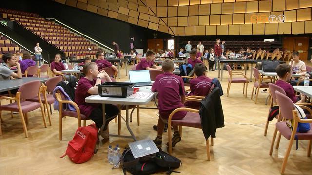 Terepasztalon és labirintusban versengtek az ifjú LEGO-robot építők Terepasztalon és labirintusban versengtek az ifjú LEGO-robot építők