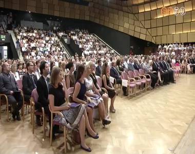 Diplomaosztó az ELTE Savaria Egyetemi Központban Diplomaosztó az ELTE Savaria Egyetemi Központban