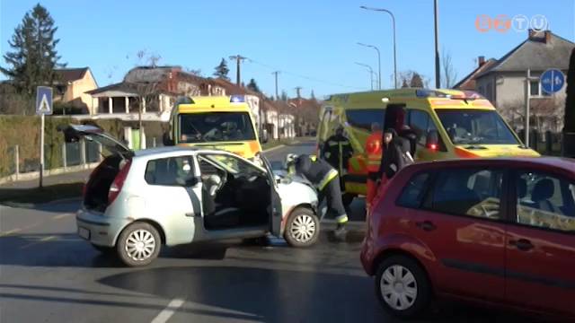 Baleset t�rt�nt a Bart�k B�la k�r�t �s a Bolyai utcai keresztez�d�s�ben