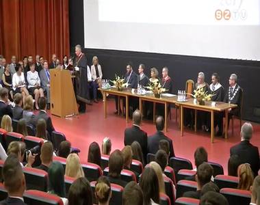 Megkezd�d�tt az 58. akad�miai tan�v a Savaria Egyetemi K�zpontban