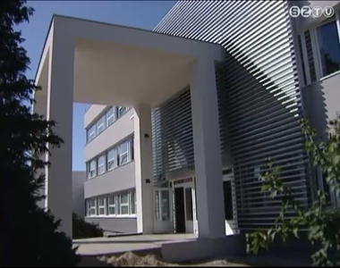 Befejez�d� int�zm�nyfel�j�t�sok