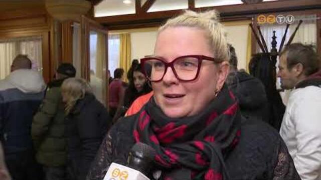 Kar&aacute;csonyi &uuml;nneps&eacute;gen k&ouml;sz&ouml;nt&ouml;tt&eacute;k a k&ouml;zfoglalkoztatottakat &eacute;s szoci&aacute;lis dolgoz&oacute;kat Her&eacute;nyben