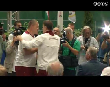 A hazat�r� olimpikonok budapesti k�sz�nt�se - 8 percben, komment�r n�lk�l