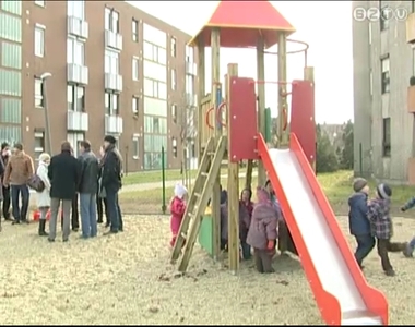 Uniós játszótér átadás a Stromfelden és Szentkirályon Uniós játszótér átadás a Stromfelden és Szentkirályon