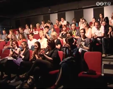 Színház és én címmel hirdetett filmes pályázatot a színház és az egyetem Színház és én címmel hirdetett filmes pályázatot a színház és az egyetem