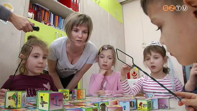 Okoskocka elnevezésű fejlesztőeszközt kapott a város összes óvodája Okoskocka elnevezésű fejlesztőeszközt kapott a város összes óvodája