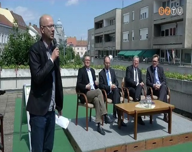 Programokban gazdag ny�r el�tt �ll a v�ros