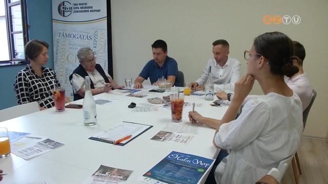 Júliusi civil programok Júliusi civil programok