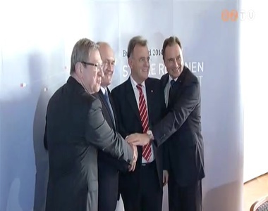 Burgenland tartom�nyf�n�k�vel t�rgyalt Hende Csaba