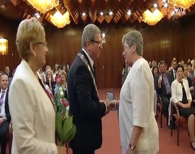 Hatan vehettek �t kit�ntet�st a Szoci�lis H�t z�r�sak�nt