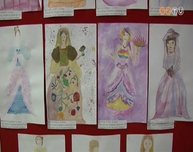 B�li ruh�kat terveztek szombathelyi di�kok