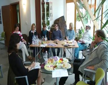 Áprilisi civil sajtóreggeli Áprilisi civil sajtóreggeli