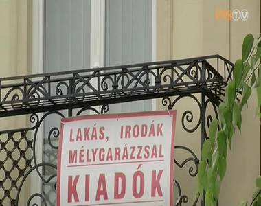 Megrohamozt�k az alb�rletkiad�kat a di�kok