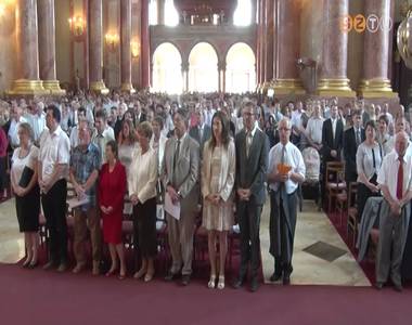 Jubil�ns h�zasok