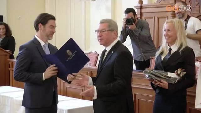 Szoci�lis ter�leten dolgoz�kat d�jaztak