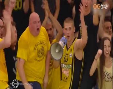 Nehezen, de egyenl�tett a Falco