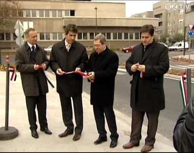 Full extrás körforgalom Full extrás körforgalom