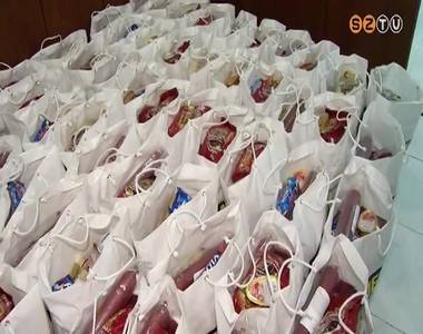 Kar�csonyi aj�nd�kok a r�szorul� csal�doknak