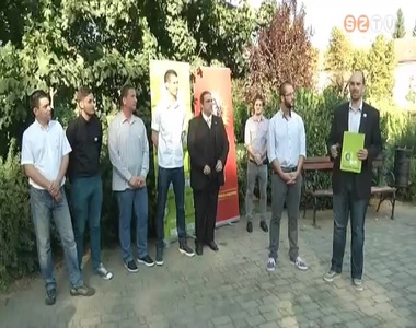 Bemutatta polgármesterjelöltjét és képviselőjelöltjeit az LMP Szombathelyen Bemutatta polgármesterjelöltjét és képviselőjelöltjeit az LMP Szombathelyen