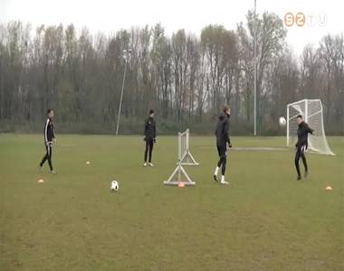 Kéthetes szünet után folytatódik az NB I-es labdarúgó-bajnokság Kéthetes szünet után folytatódik az NB I-es labdarúgó-bajnokság