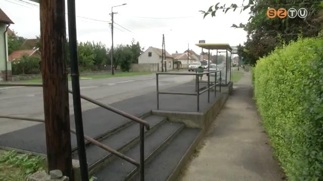 Megújult a Rumi út és a Bendeffy utca kereszteződésében lévő buszmegálló Megújult a Rumi út és a Bendeffy utca kereszteződésében lévő buszmegálló