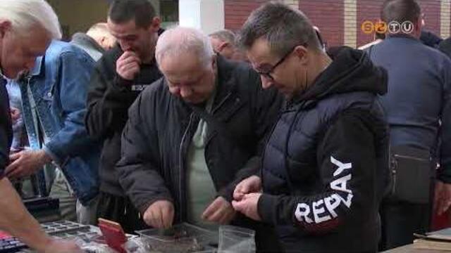 Éremgyűjtők találkoztak vasárnap az ELTE Savaria Egyetemi Központ “C”-épületének aulájában