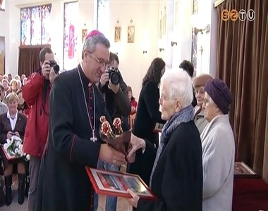 Kit�ntett�k a Szombathelyi Egyh�zmegyei Karit�sz �nk�nteseit