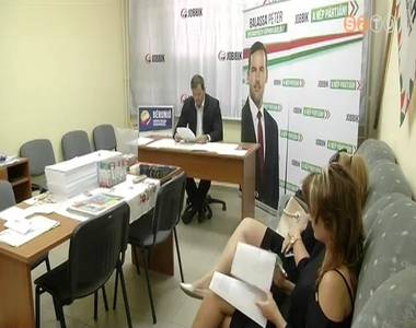 Szombathelyen is megkezd�d�tt a Jobbik b�runi�val kapcsolatos kommunik�ci�ja