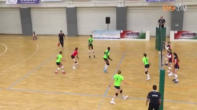 A Vasassal meccseltek a HVSE n�i r�plabd�sai