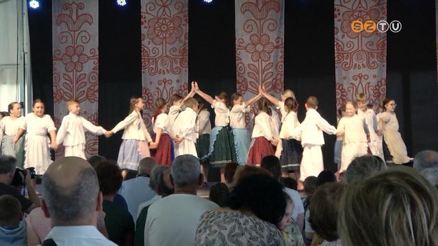 25. alkalommal rendezték meg a Gencsi Söprű Néptáncfesztivált 25. alkalommal rendezték meg a Gencsi Söprű Néptáncfesztivált