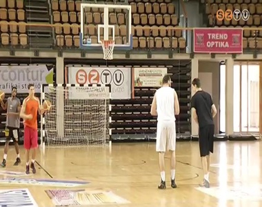 Kosárlabda csúcsrangadó Kosárlabda csúcsrangadó