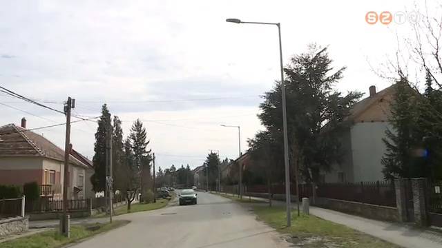 Kicserélték a kidöntött villanyoszlopot a Kárpáti Kelemen utcában Kicserélték a kidöntött villanyoszlopot a Kárpáti Kelemen utcában