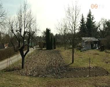 A tűzgyújtási tilalom ellenére sokan égetnek a kertekben A tűzgyújtási tilalom ellenére sokan égetnek a kertekben