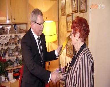 Sz�pkor�t k�sz�nt�tt a polg�rmester