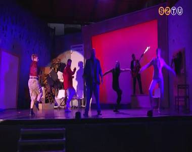 Zenés-táncos, szórakoztató előadás lesz a Kőszegi Várszínház bemutatója Zenés-táncos, szórakoztató előadás lesz a Kőszegi Várszínház bemutatója