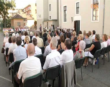 V�rosi tan�vnyit�