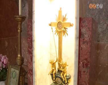 Hazat�rt a Szentkereszt