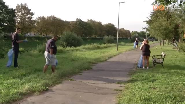 Önkéntesek tisztították meg a KISZ Lakótelepen a Perint partot és környékét Önkéntesek tisztították meg a KISZ Lakótelepen a Perint partot és környékét