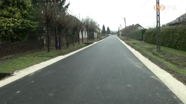 Csaknem 500 méter hosszan megújult a Vadász utca Szentkirályon Csaknem 500 méter hosszan megújult a Vadász utca Szentkirályon