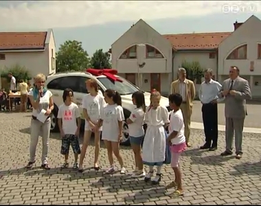 Aj�nd�k a gyermekfalunak