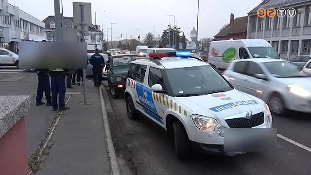 Baleset a V�s�rcsarnokn�l