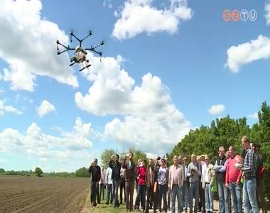 Drónokat mutattak be a NÉBIH Növényfajta-kísérleti Állomásán Drónokat mutattak be a NÉBIH Növényfajta-kísérleti Állomásán