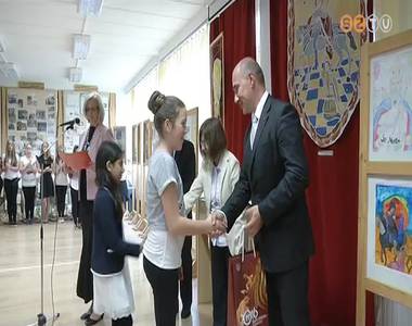 Szent M�rton ki�ll�t�s a V�ci-iskol�ban