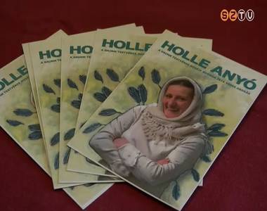 Holle any� a Meseboltban