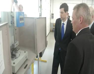 Műszereket adományozott az LUK az ELTE-nek Műszereket adományozott az LUK az ELTE-nek